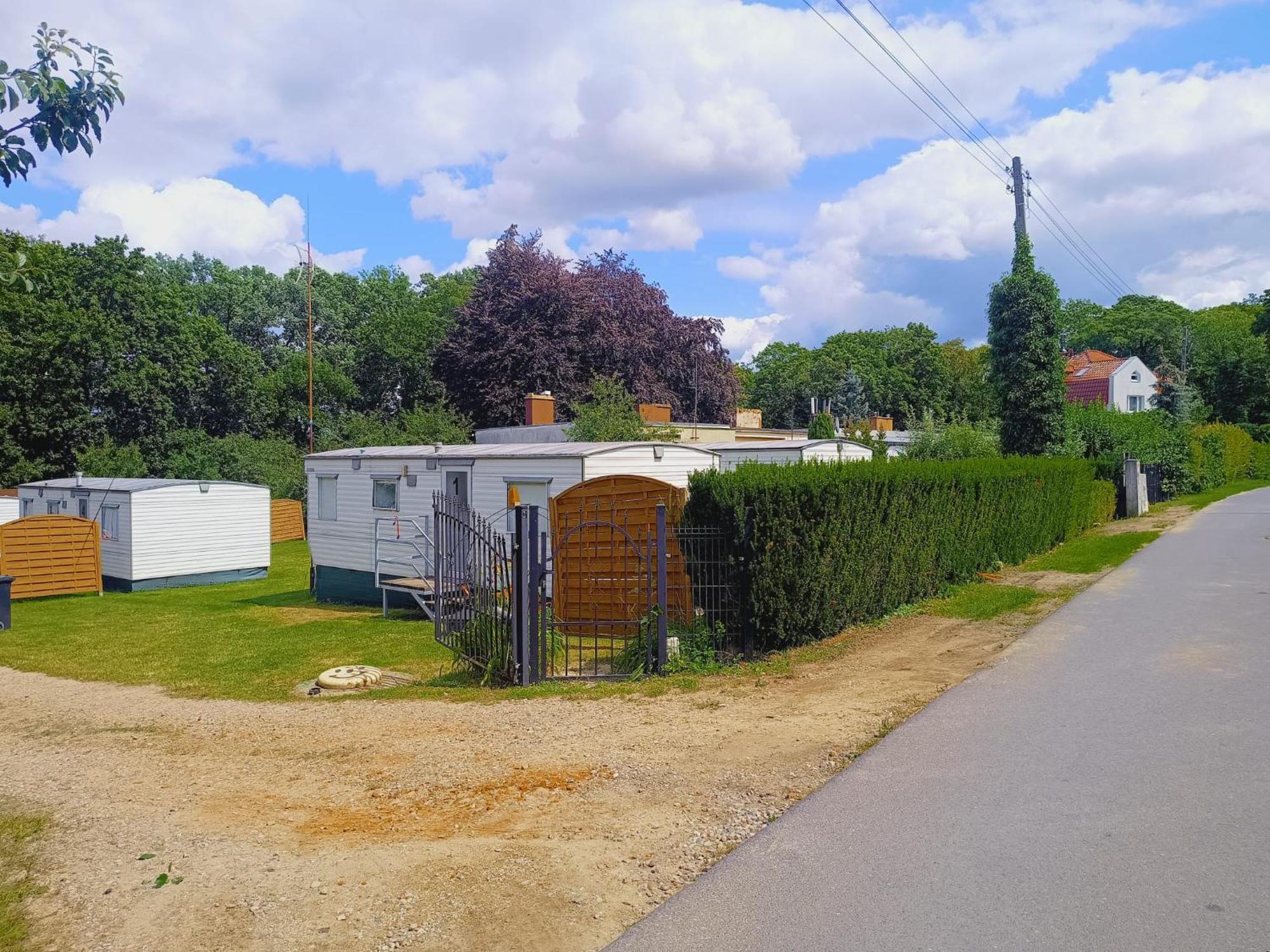 Domki Obok Plazy Hotel Moryn Bagian luar foto