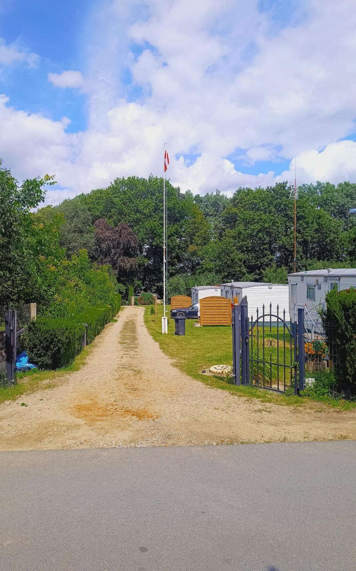 Domki Obok Plazy Hotel Moryn Bagian luar foto